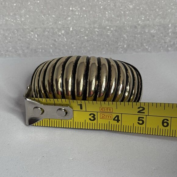 Vintage Gold Tone Ribbed Dome Clip On Earrings - Picture 4 of 4